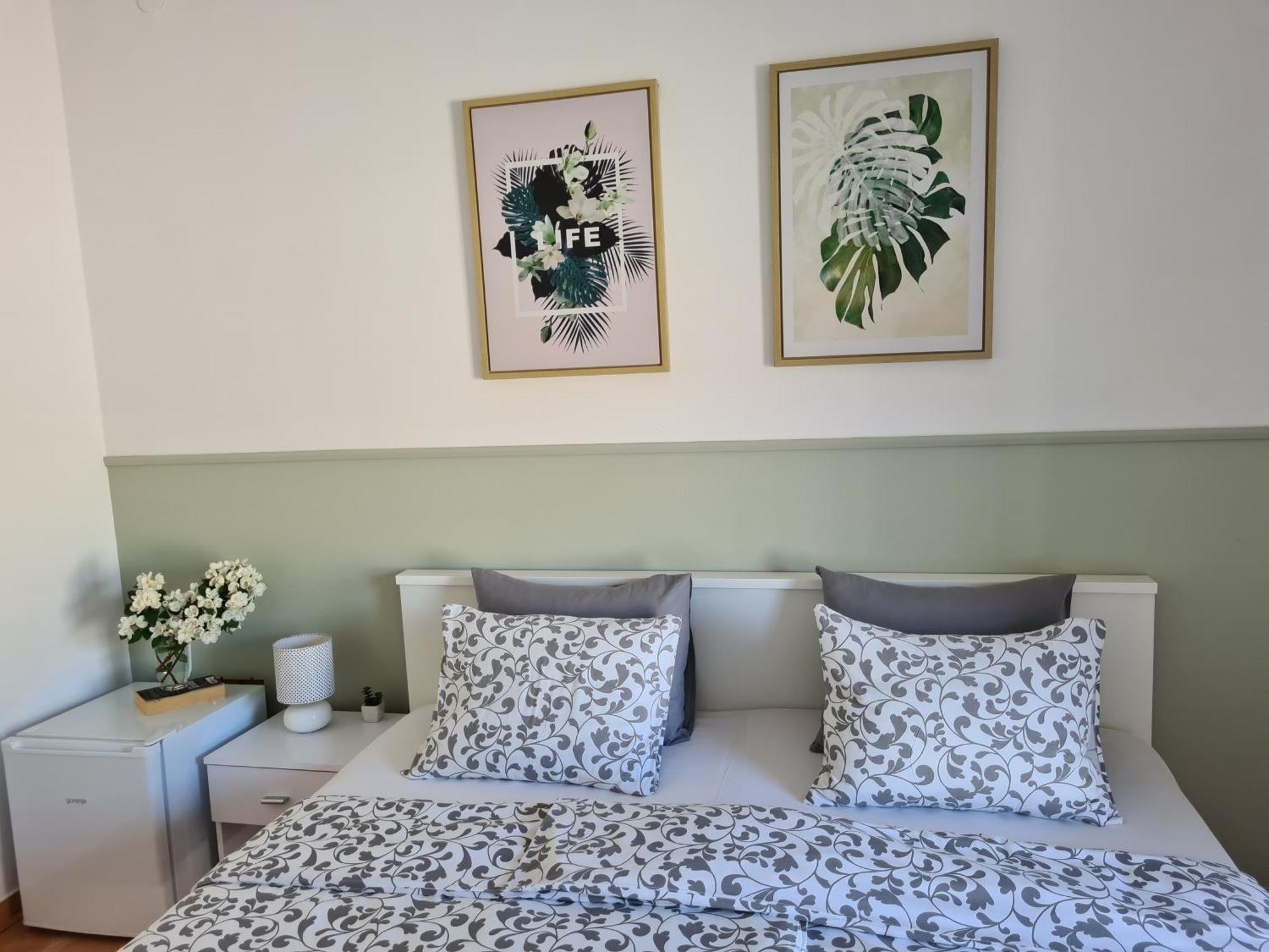 Apartment & Rooms Roza Peroj Chambre photo